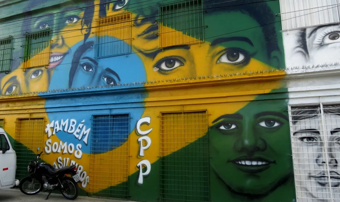 América